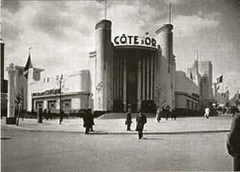Côte d'Or prentkaart 1935 paviljoen in koloniale stijl